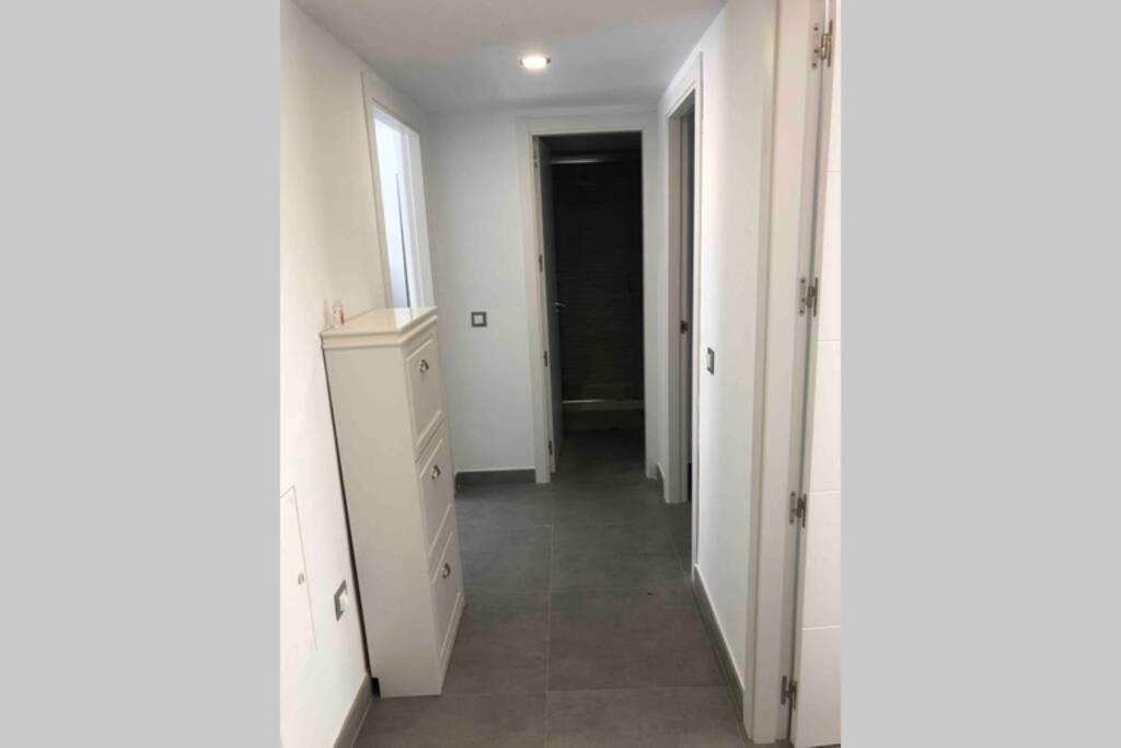 فوينخيرولا La Dorada, Sea Side Apartment المظهر الخارجي الصورة