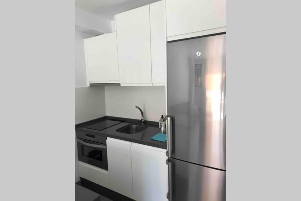 فوينخيرولا La Dorada, Sea Side Apartment المظهر الخارجي الصورة