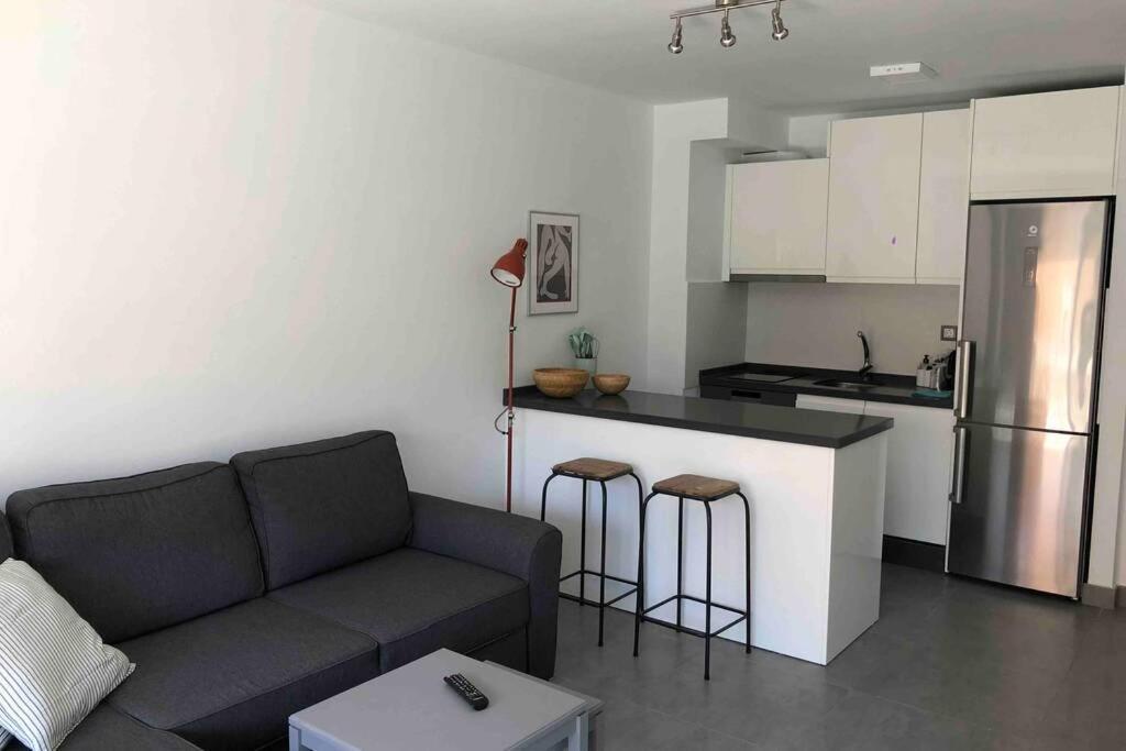 فوينخيرولا La Dorada, Sea Side Apartment المظهر الخارجي الصورة